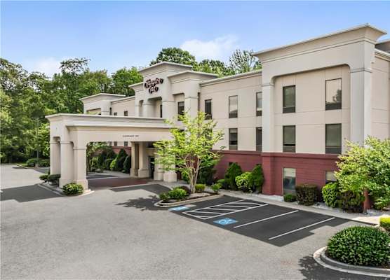 Hampton Inn Elkton 1