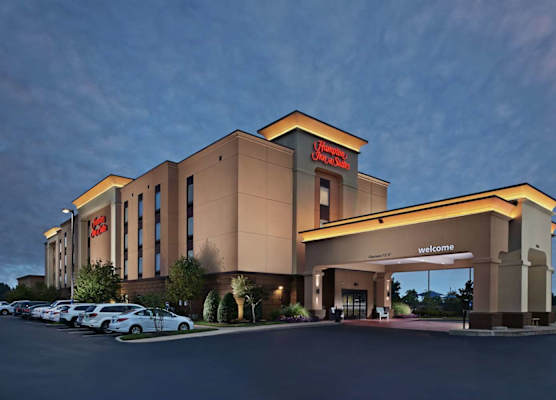 Hampton Inn & Suites Millington 1