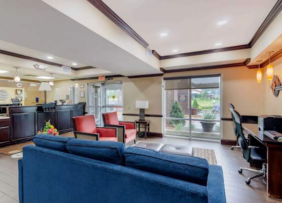 Comfort Inn & Suites Hillsville I-77 1
