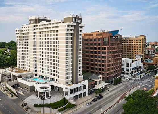 The Hub Kansas City Country Club Plaza, MO 1