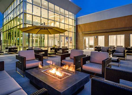 DoubleTree by Hilton Bristol, CT 1