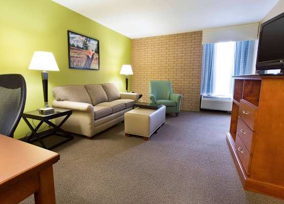 Heritage Inn Suites Houston Sugar Land, Trademark by Wyndham 1