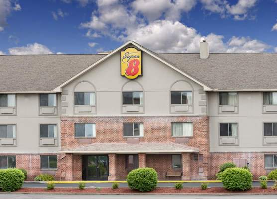 Super 8 by Wyndham Morgantown 1