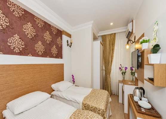 Raimond Hotel 1