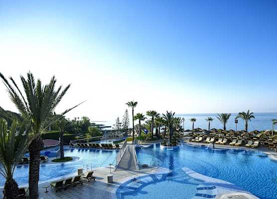 Four Seasons Hotel 1