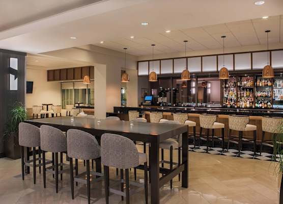 Sheraton Suites Chicago Elk Grove 1