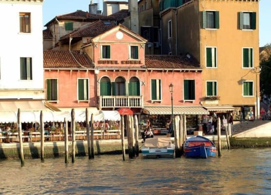 Hotel Canal 1