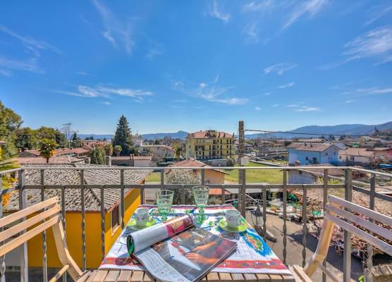 Nido Belvedere AC and Lake View - Happy Rentals 1