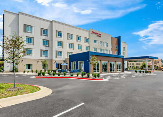 Hampton Inn Daleville 1