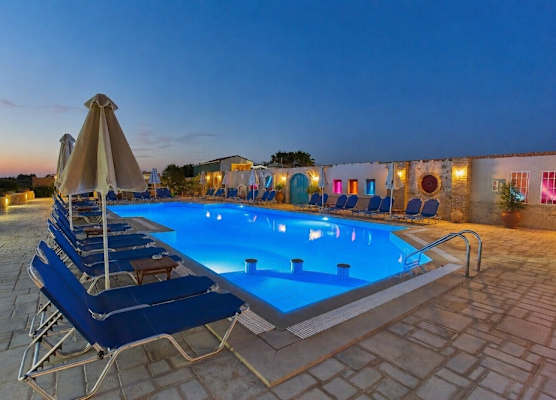 Golden Bay Apartments-Garden Haven 1