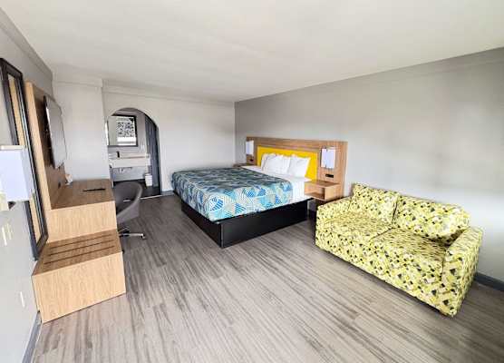 Days Inn by Wyndham Gonzales 1