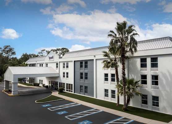 Spark by Hilton Tampa Brandon 1