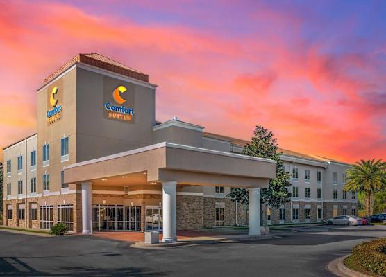 Comfort Suites Brunswick 1