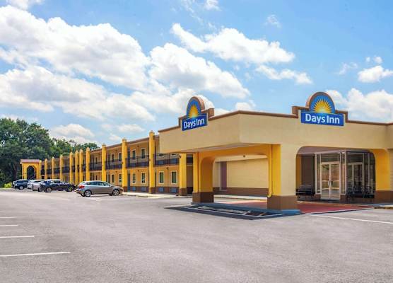 Days Inn by Wyndham Shelby 1