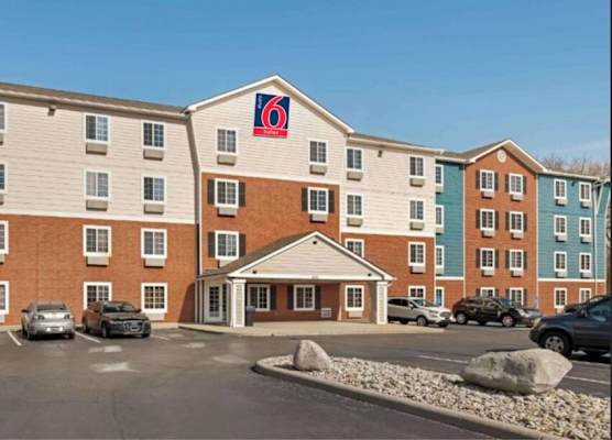 Studio 6 Extended Stay Cincinnati Sharonville OH 1