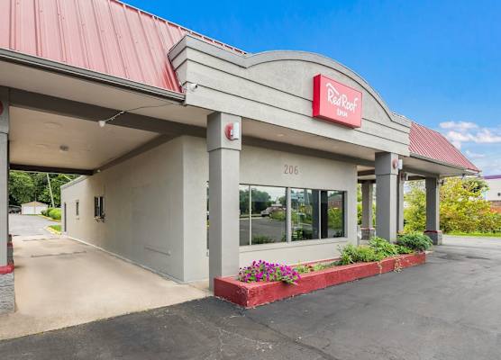 Red Roof Inn Lenoir 1