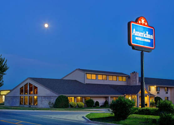 AmericInn by Wyndham Grundy Center 1