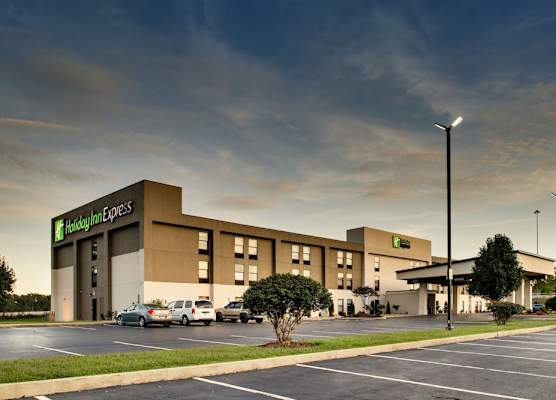 Holiday Inn Express HORSE CAVE by IHG 1