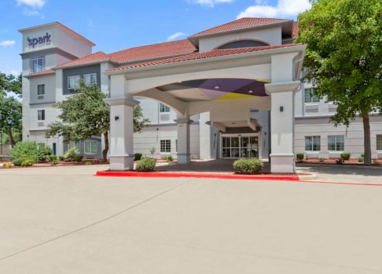 Spark by Hilton San Antonio Dominion 1