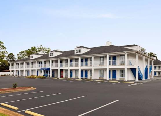 Baymont by Wyndham Albany at Albany Mall 1