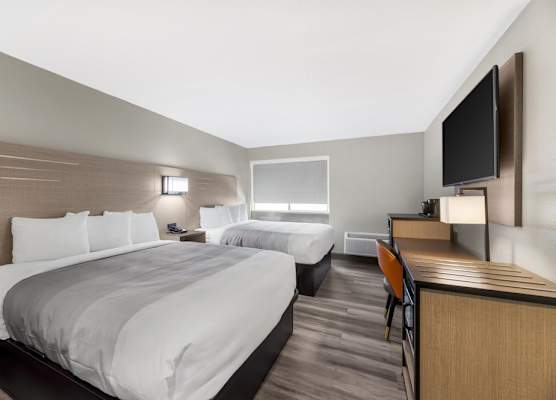 Red Lion Inn & Suites Kansas City 1