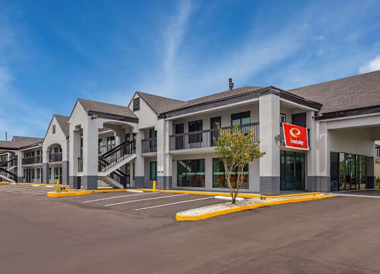 Econo Lodge Mobile Airport Blvd. 1