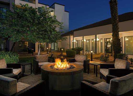 Courtyard by Marriott Phoenix Airport 1