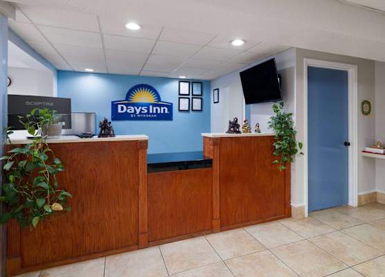 Days Inn by Wyndham Montgomery I-85 1