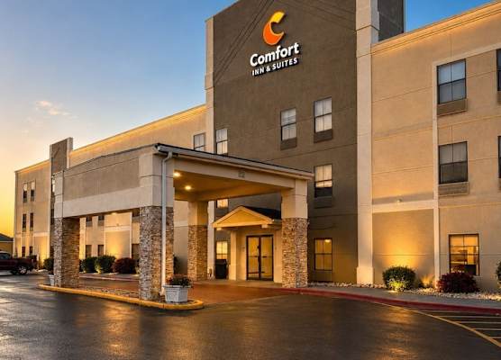 Comfort Inn & Suites Harvey - Chicago Southland 1