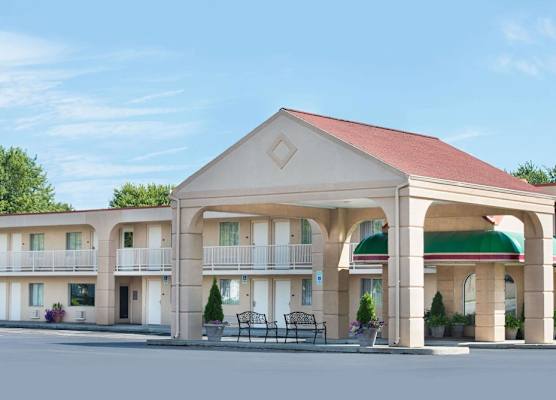 Baymont by Wyndham Sandusky 1