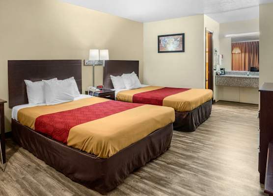 Econo Lodge Rolla I-44 Exit 184 Near Missouri University of Science and Technology 1