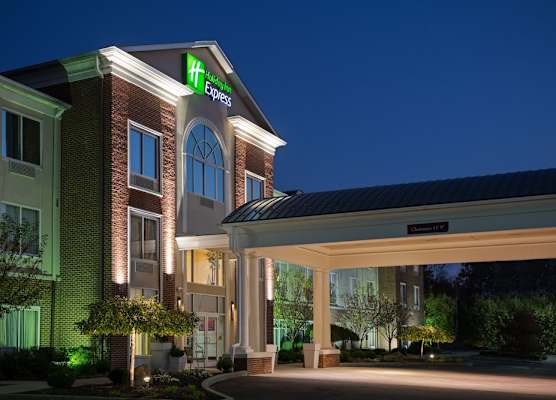 Holiday Inn Express & Suites YOUNGSTOWN N (WARREN/NILES) by IHG 1