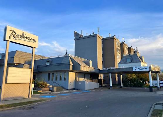 Radisson Hotel & Conference Centre Edmonton 1
