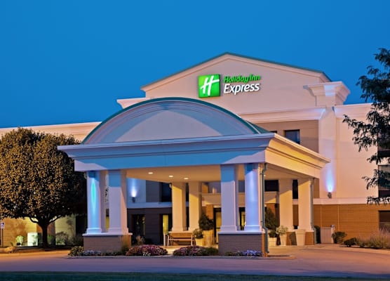 Holiday Inn Express INDIANAPOLIS AIRPORT by IHG 1