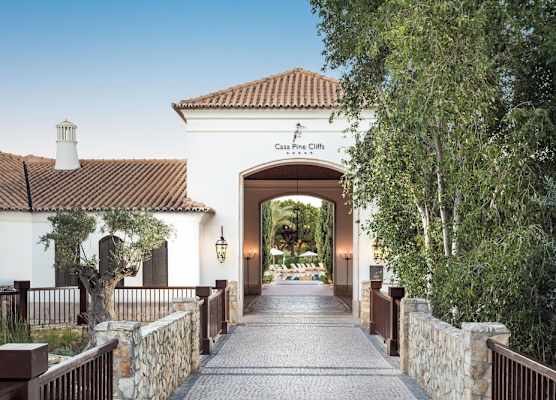 Pine Cliffs Residence, a Luxury Collection Resort, Algarve 1