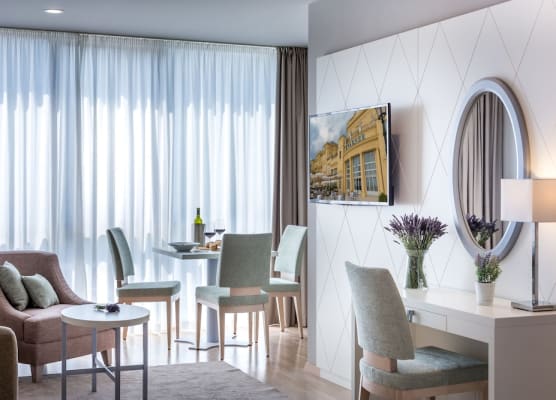 Apartments & Rooms Preelook 1