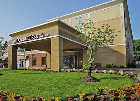 DoubleTree by Hilton Mahwah 1