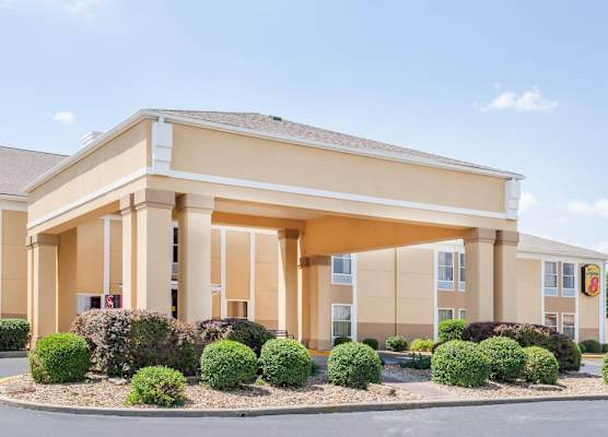 Super 8 by Wyndham Evansville North 1