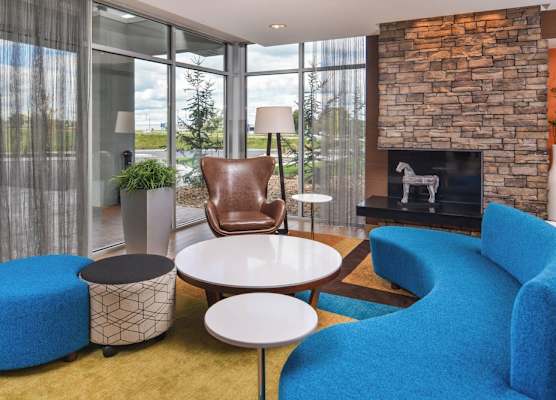 Fairfield Inn & Suites by Marriott Warrensburg 1