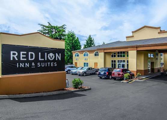 Red Lion Inn & Suites Des Moines 1
