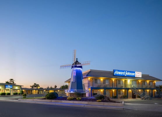 Howard Johnson by Wyndham Modesto Ceres 1