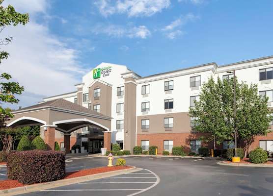 Holiday Inn Express & Suites ROANOKE RAPIDS SE by IHG 1