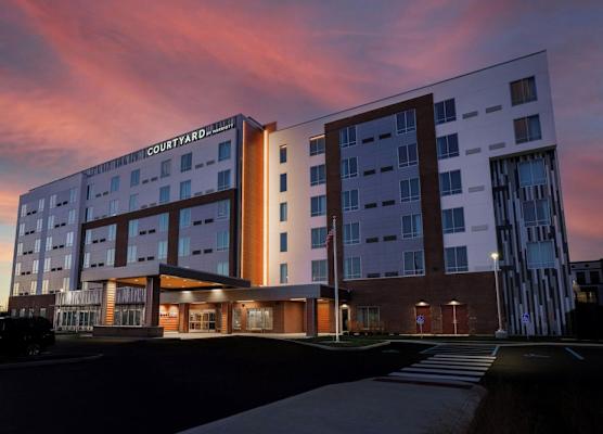 Courtyard by Marriott Indianapolis Fishers 1