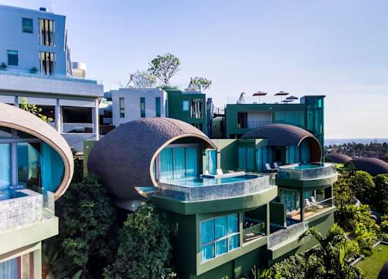 Crest Resort & Pool Villas 1