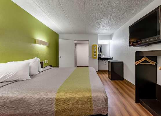 Days Inn by Wyndham Cincinnati I-71 1