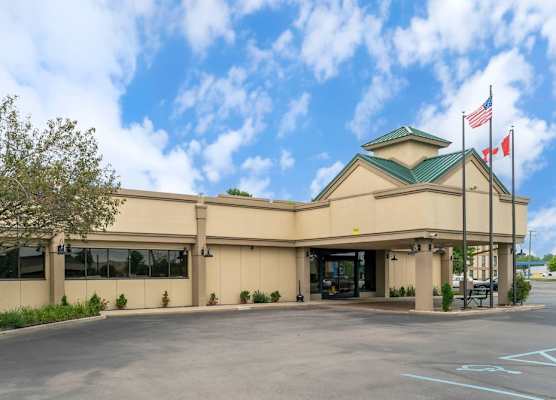 Quality Inn & Suites Monroe 1