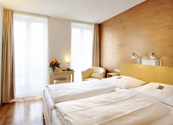 Town Hotel Wiesbaden City Centre 1
