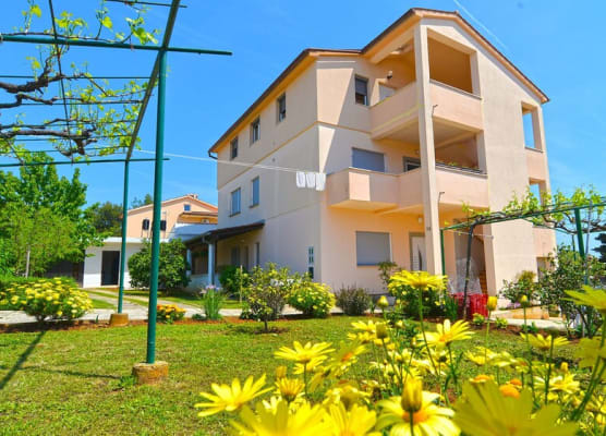 Apartment 1779 1