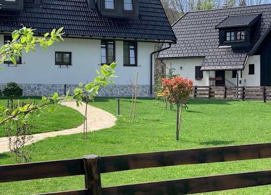 Plitvice Falls Cottage - Luxury rooms & Dinner 1