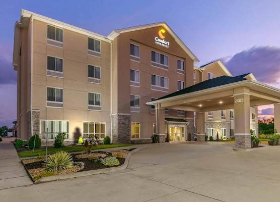 Comfort Inn & Suites Marion I-57 1